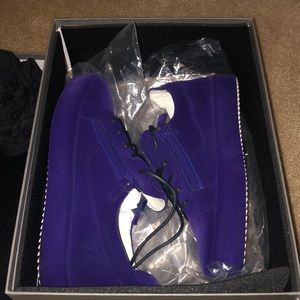 Giuseppe zanotti low tops. Smuggy Prugna.